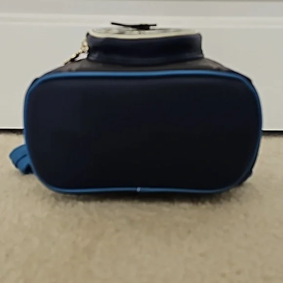 Loungefly Peter Pan Backpack - Picture 9 of 10